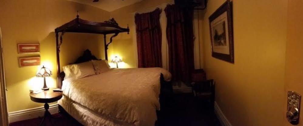 Stone Gables Inn คลีฟแลนด์ ภายนอก รูปภาพ