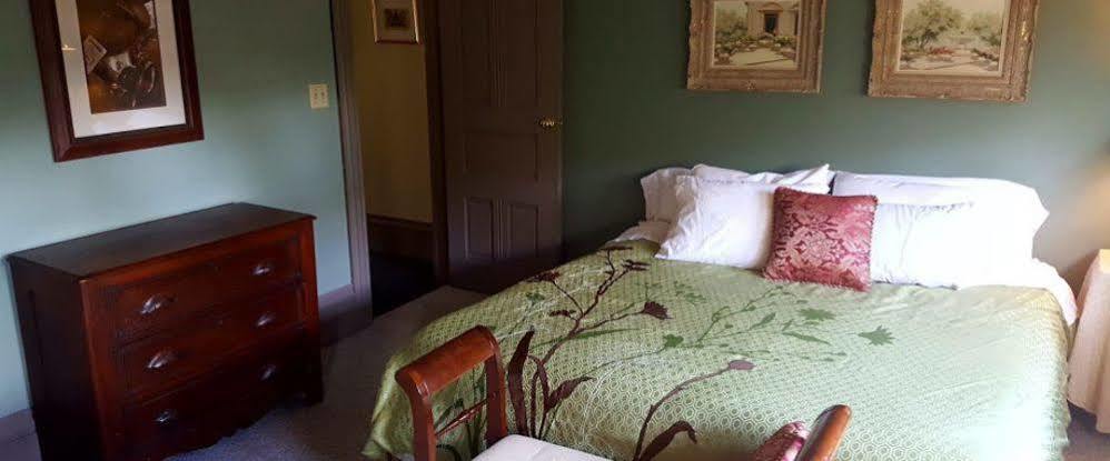 Stone Gables Inn คลีฟแลนด์ ภายนอก รูปภาพ
